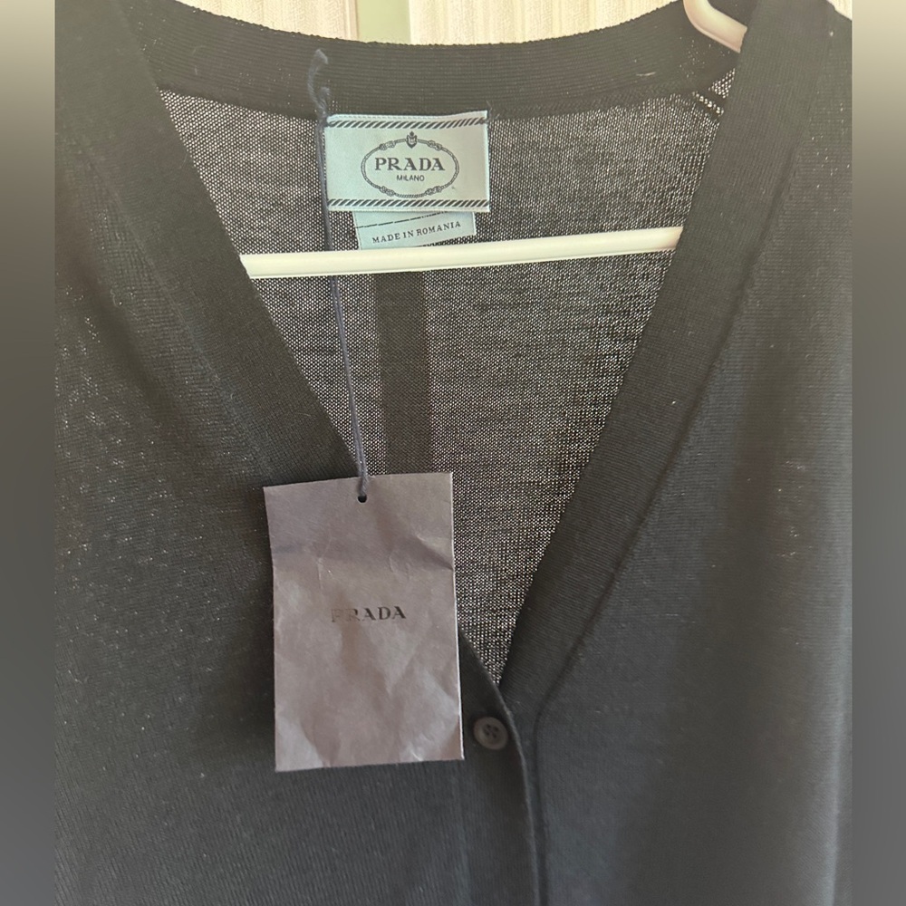 Prada Milano V-Neck Black Cardigan Size 48 EUC 100% Wool Designer - Picture 3 of 12